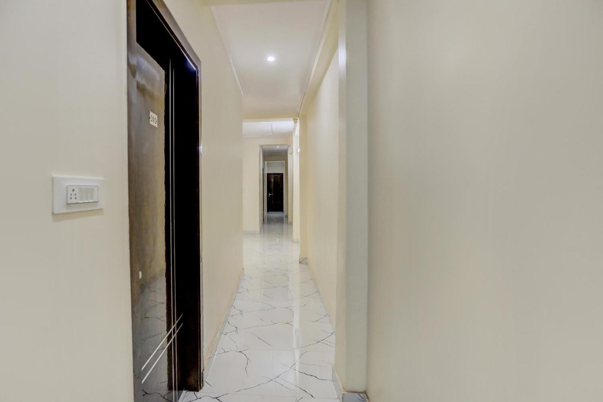 Hotel O Diamond Inn 新德里 外观 照片